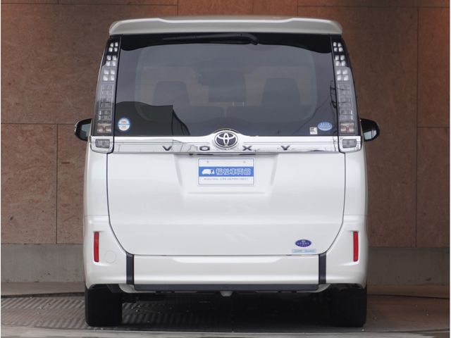 TOYOTA VOXY 2015 Image 31