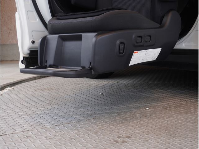 TOYOTA VOXY 2015 Image 31