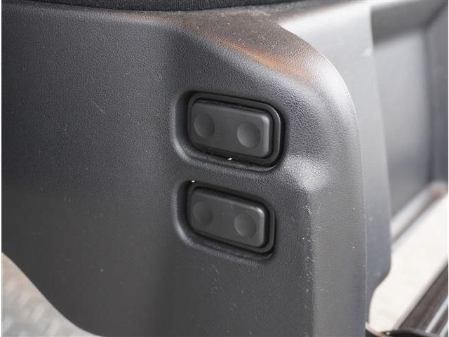 TOYOTA VOXY 2015 Image 31