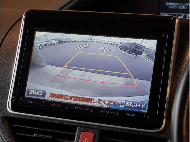 TOYOTA VOXY 2015 Image 31