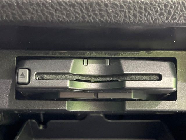 TOYOTA VOXY 2015 Image 31