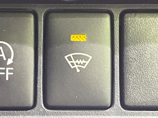 TOYOTA VOXY 2015 Image 31