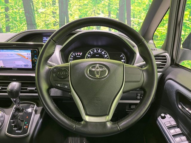 TOYOTA VOXY 2015 Image 31