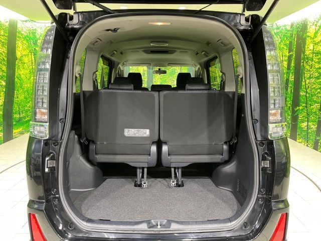 TOYOTA VOXY 2015 Image 31