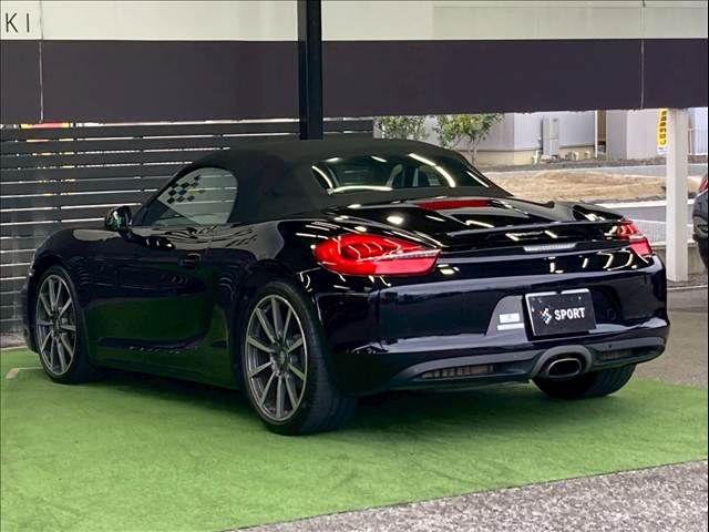 PORSCHE BOXSTER 2016 Image 31