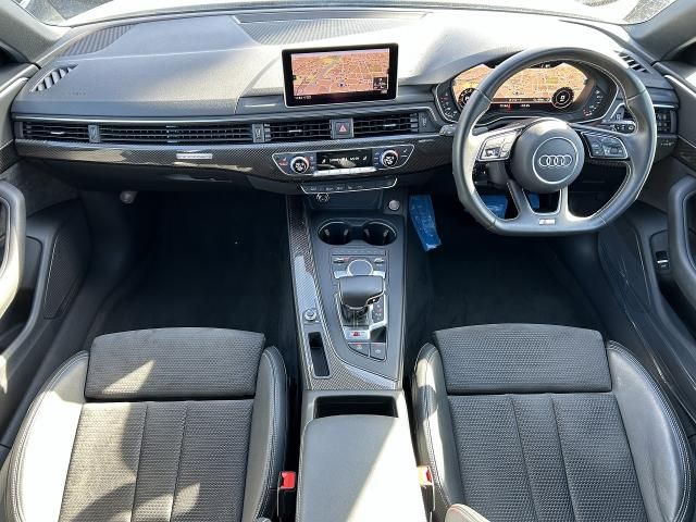 AUDI S4 AVANT 2019 Image 31