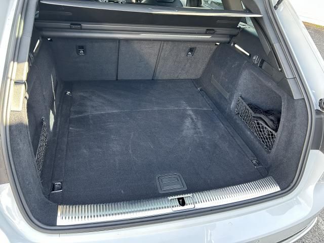 AUDI S4 AVANT 2019 Image 31