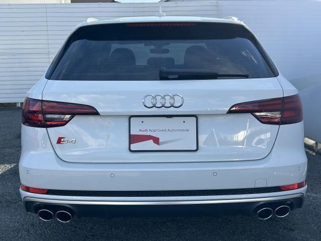 AUDI S4 AVANT 2019 Image 31