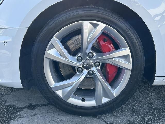 AUDI S4 AVANT 2019 Image 31