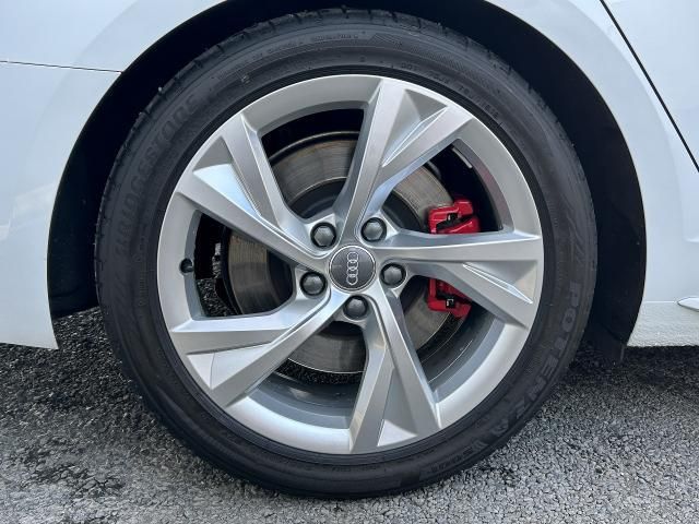 AUDI S4 AVANT 2019 Image 31