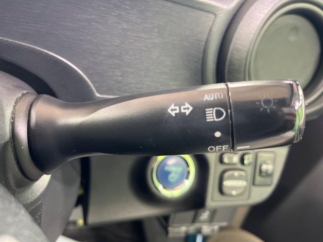 TOYOTA AQUA 2013 Image 31