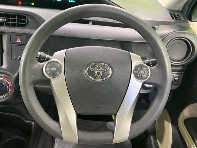 TOYOTA AQUA 2013 Image 31