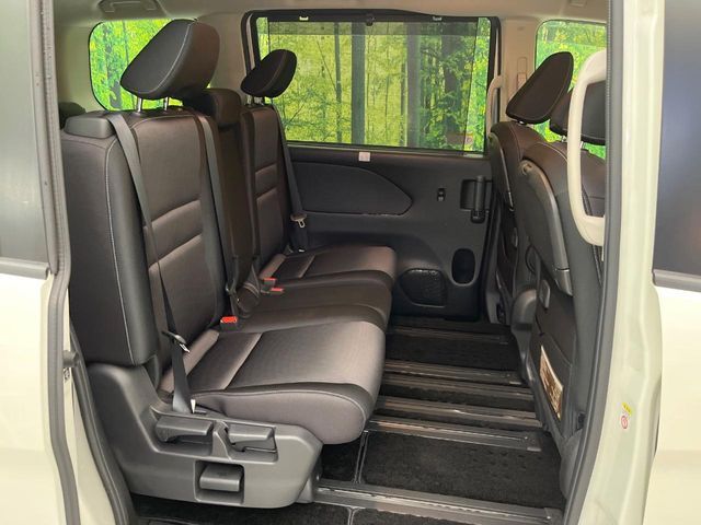 NISSAN SERENA  S-HYBRID 2017 Image 31