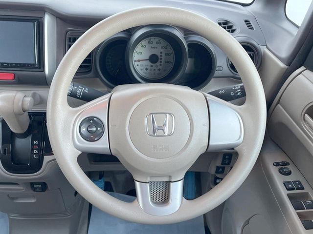 HONDA N BOX 2013 Image 31