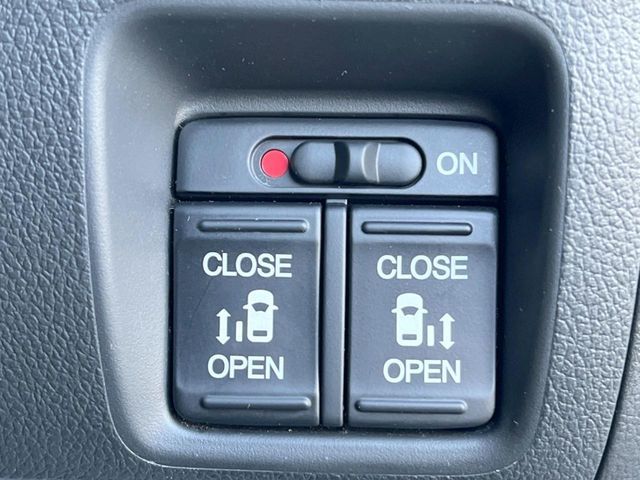 HONDA N BOX CUSTOM 2017 Image 31