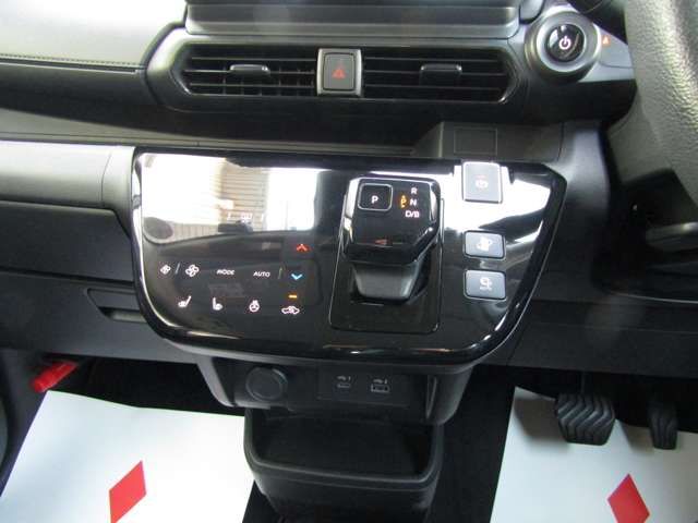 MITSUBISHI EK X EV 2022 Image 31