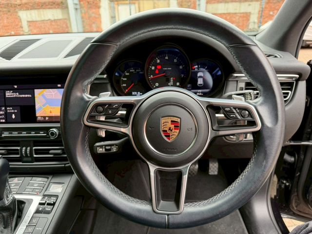 PORSCHE MACAN 2020 Image 31