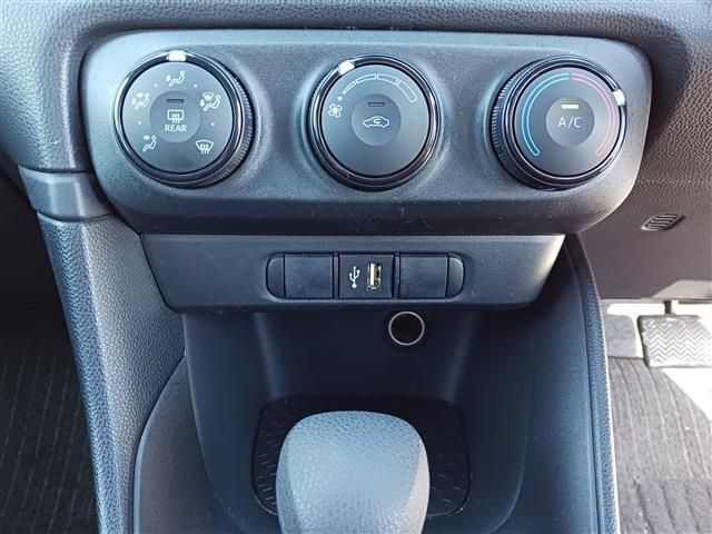 TOYOTA YARIS 2021 Image 31