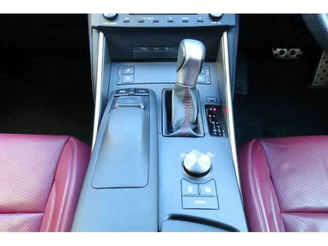 TOYOTA LEXUS IS300H 2015 Image 31