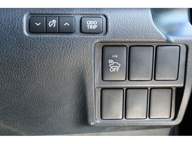 TOYOTA LEXUS IS300H 2015 Image 31