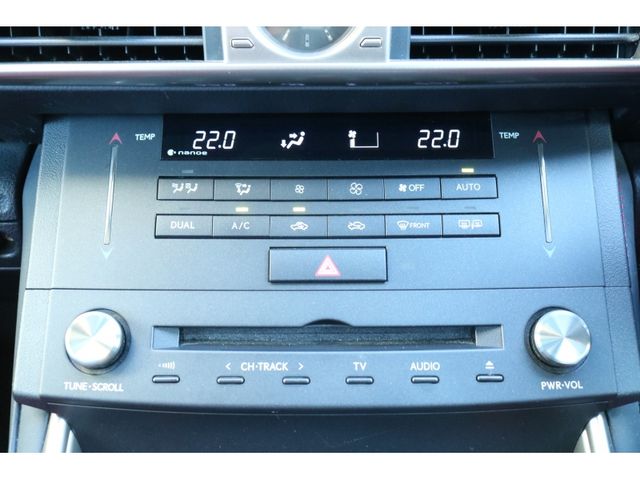 TOYOTA LEXUS IS300H 2015 Image 31