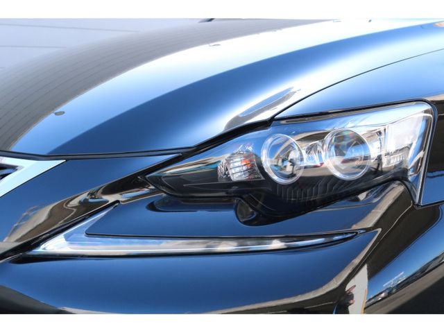TOYOTA LEXUS IS300H 2015 Image 31