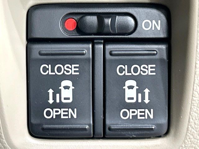 HONDA N BOX 2015 Image 31