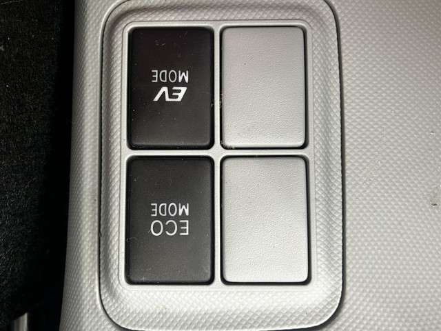 TOYOTA AQUA 2015 Image 31