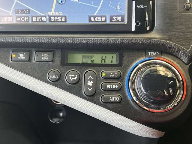 TOYOTA AQUA 2015 Image 31