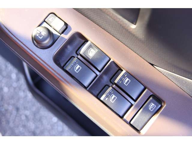 TOYOTA ROOMY 2017 Image 31