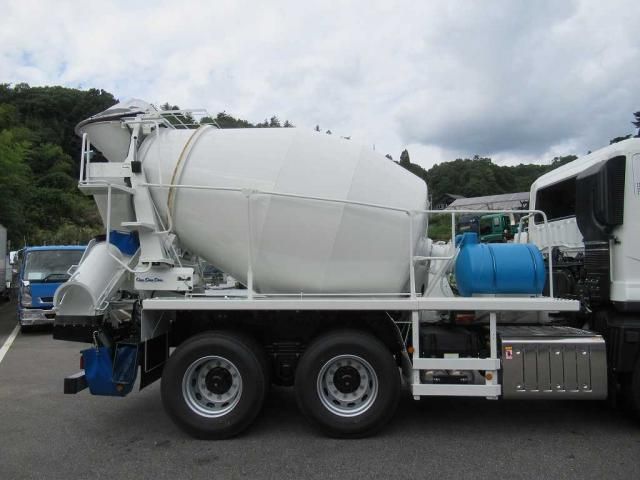 MITSUBISHI FUSOU SUPER GREAT 2025 Image 31