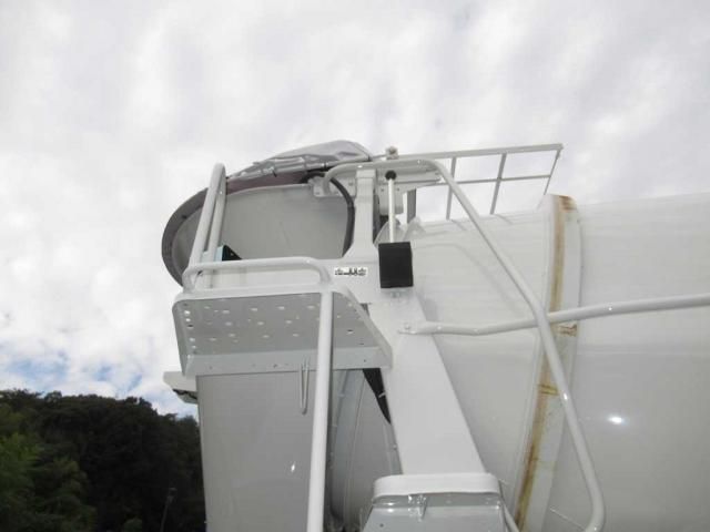 MITSUBISHI FUSOU SUPER GREAT 2025 Image 31