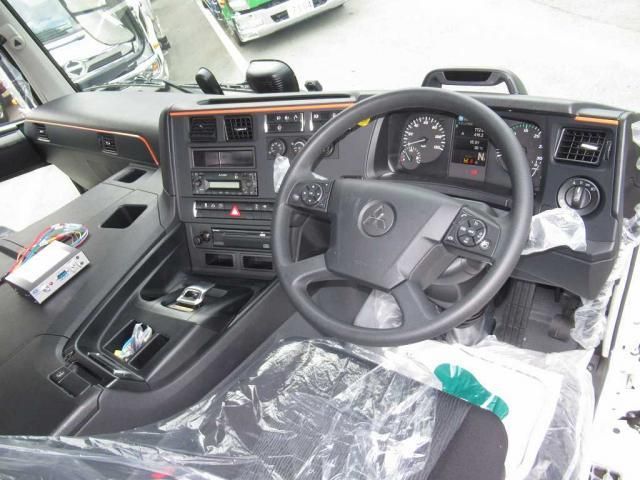 MITSUBISHI FUSOU SUPER GREAT 2025 Image 31