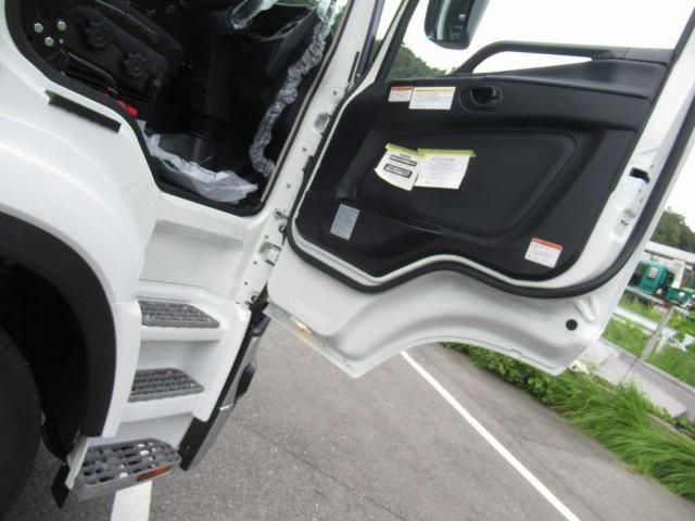 MITSUBISHI FUSOU SUPER GREAT 2025 Image 31