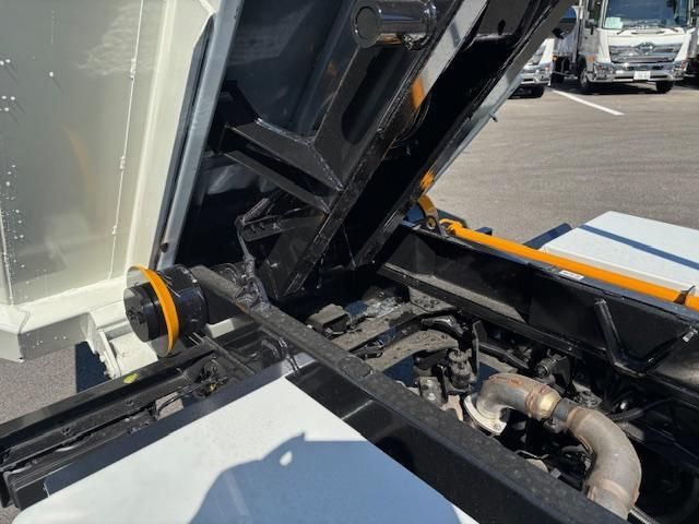 MITSUBISHI CANTER 2025 Image 31