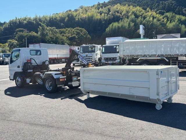 MITSUBISHI CANTER 2025 Image 31