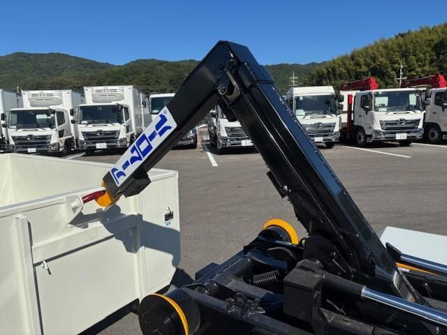 MITSUBISHI CANTER 2025 Image 31