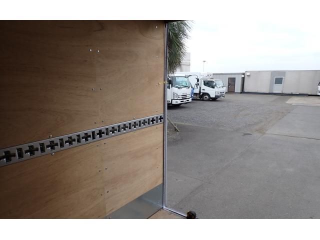 MITSUBISHI CANTER 2016 Image 31