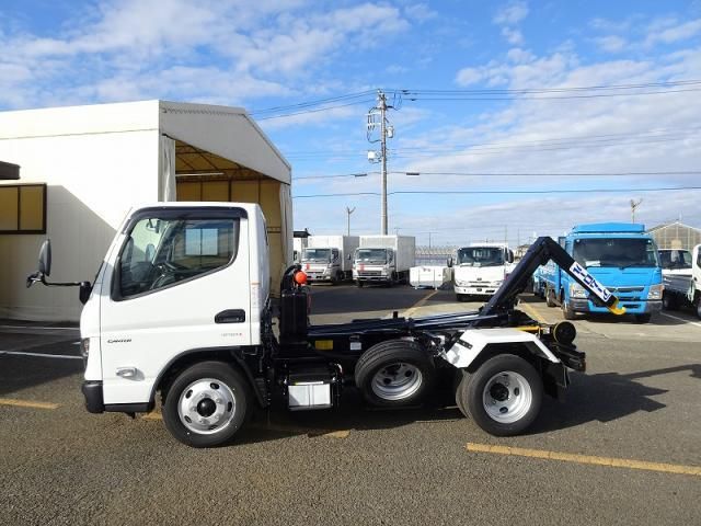 MITSUBISHI CANTER 2025 Image 31