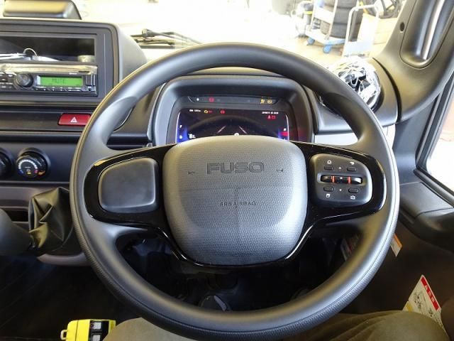 MITSUBISHI CANTER 2025 Image 31