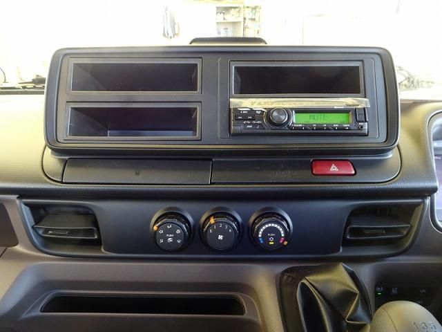 MITSUBISHI CANTER 2025 Image 31