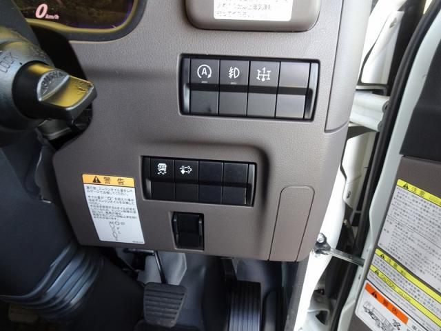 MITSUBISHI CANTER 2025 Image 31