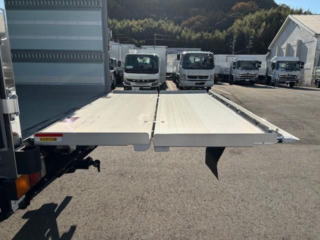 MITSUBISHI FUSOU FIGHTER 2025 Image 31