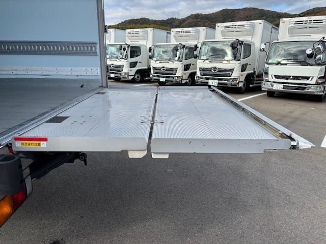 MITSUBISHI FUSOU FIGHTER 2023 Image 31