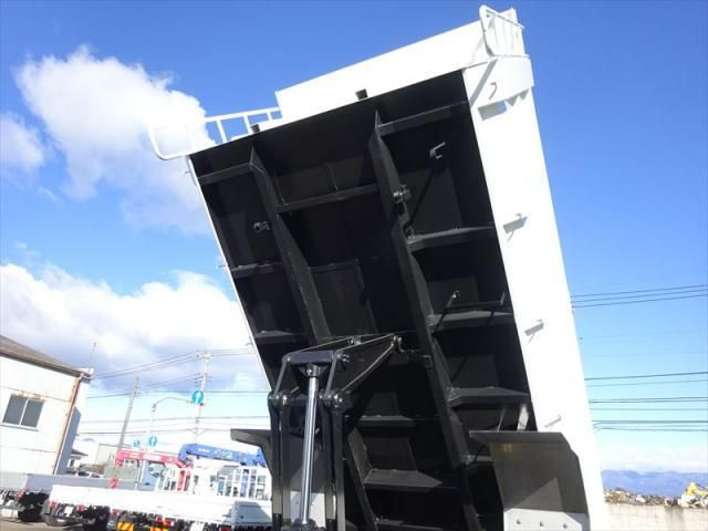 MITSUBISHI FUSOU FIGHTER 2025 Image 31