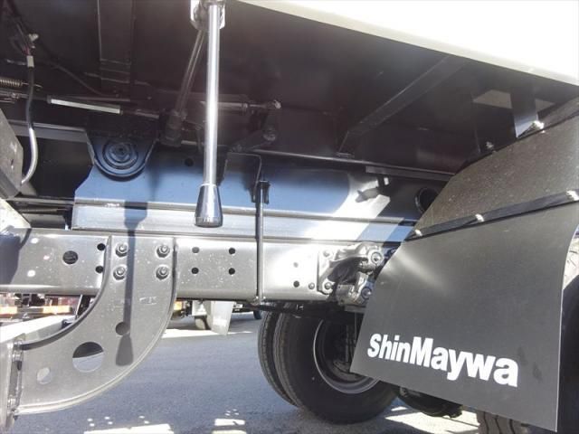 MITSUBISHI FUSOU FIGHTER 2025 Image 31