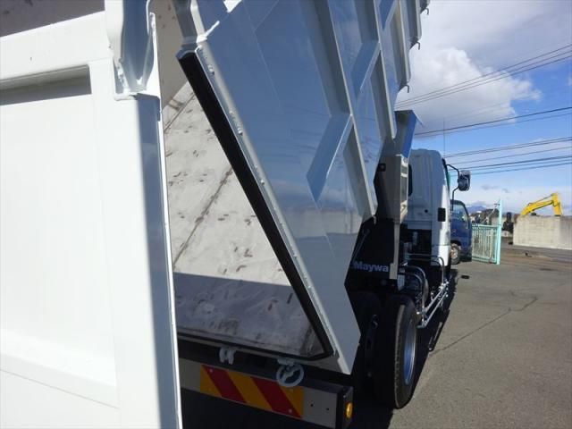 MITSUBISHI FUSOU FIGHTER 2025 Image 31