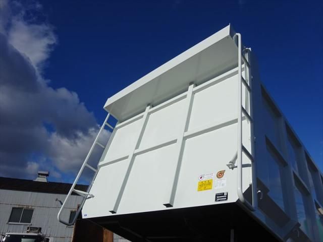 MITSUBISHI FUSOU FIGHTER 2025 Image 31