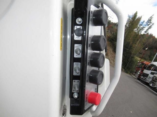 HINO DUTRO 2025 Image 31