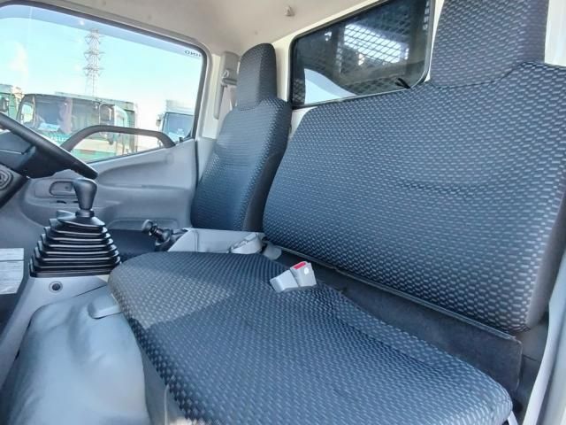 HINO DUTRO 2020 Image 31